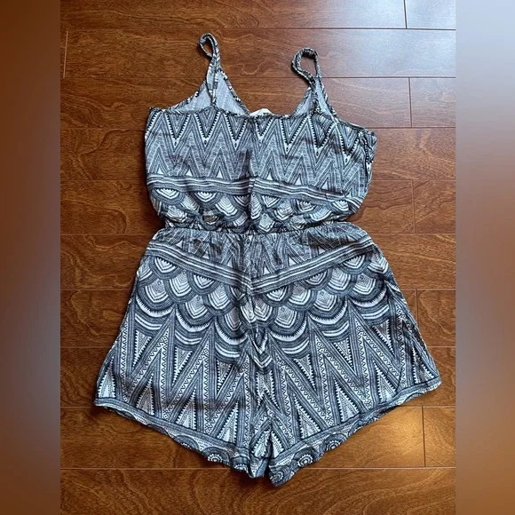 H&M Romper - Picture 3 of 3
